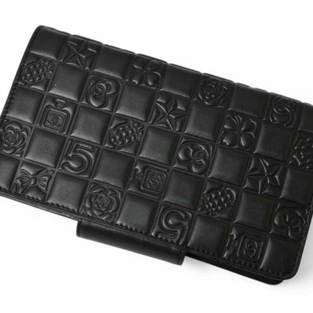CHANEL Black Lambskin Leather Wallet - Picture 4 of 15